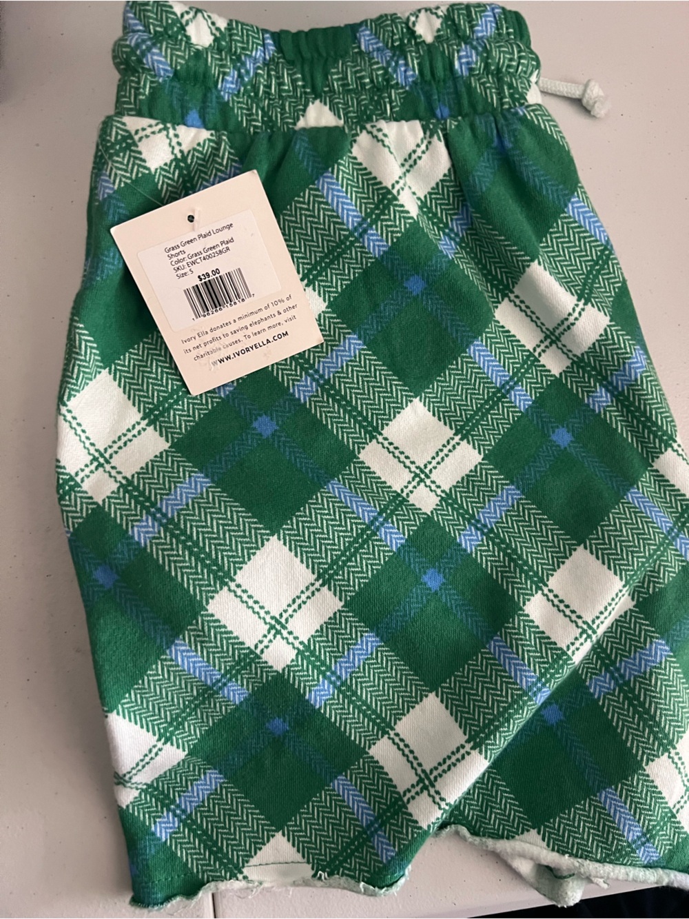 Ivory Ella green shorts Size S